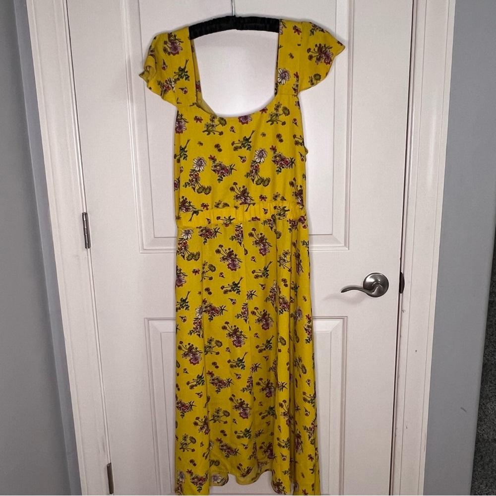 XL Spring Floral Dress with Pockets. side zip